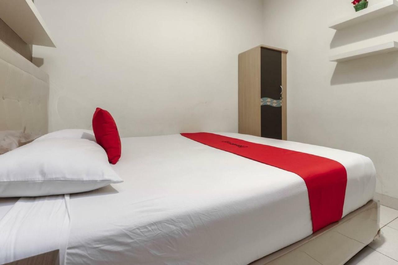 Reddoorz Plus @ Karet Setiabudi Jakarta Exterior foto